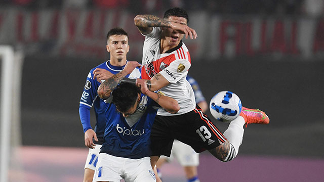 River no pudo revertir la serie ante Vélez y quedó eliminado de la Copa.