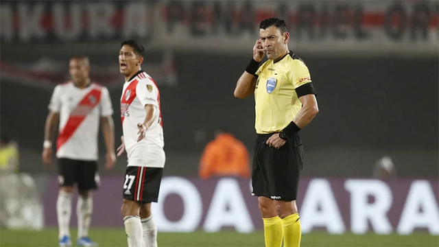 El árbitro Tobar habló sobre la mano de la polémica en River-Vélez.