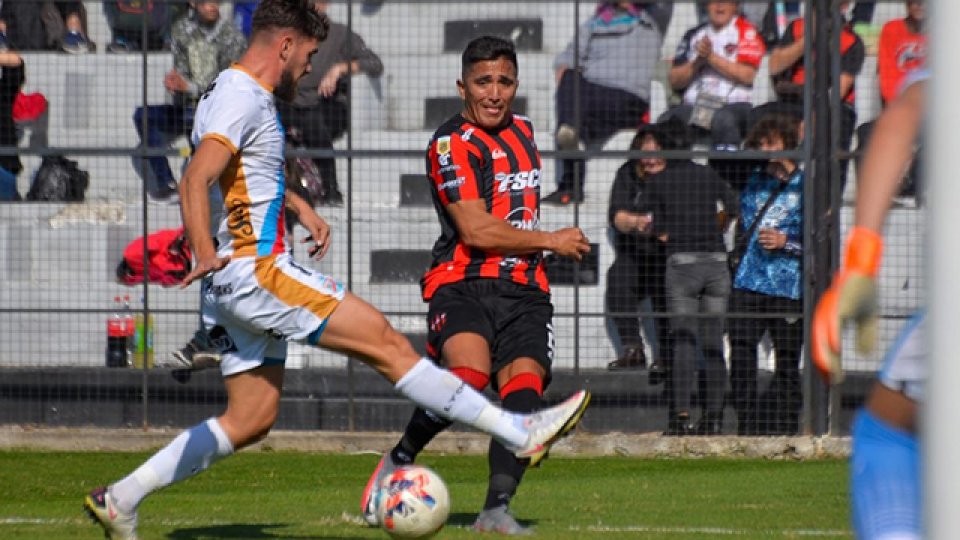 Derrota del Rojinegro en el Grella a manos de Arsenal.