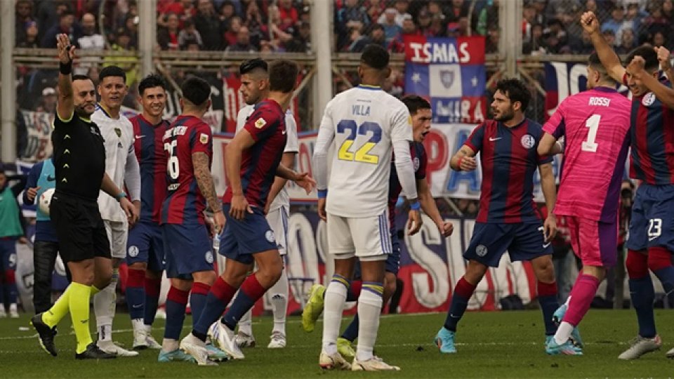 San Lorenzo lo dio vuelta y le ganó 2-1 a Boca.