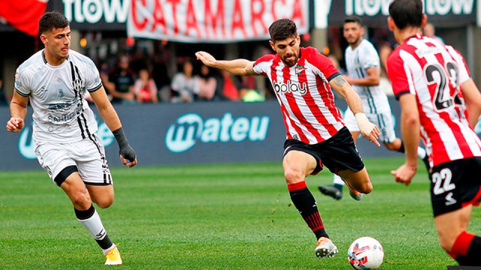 Estudiantes no pudo sostener la ventaja y empató con Central Córdoba.