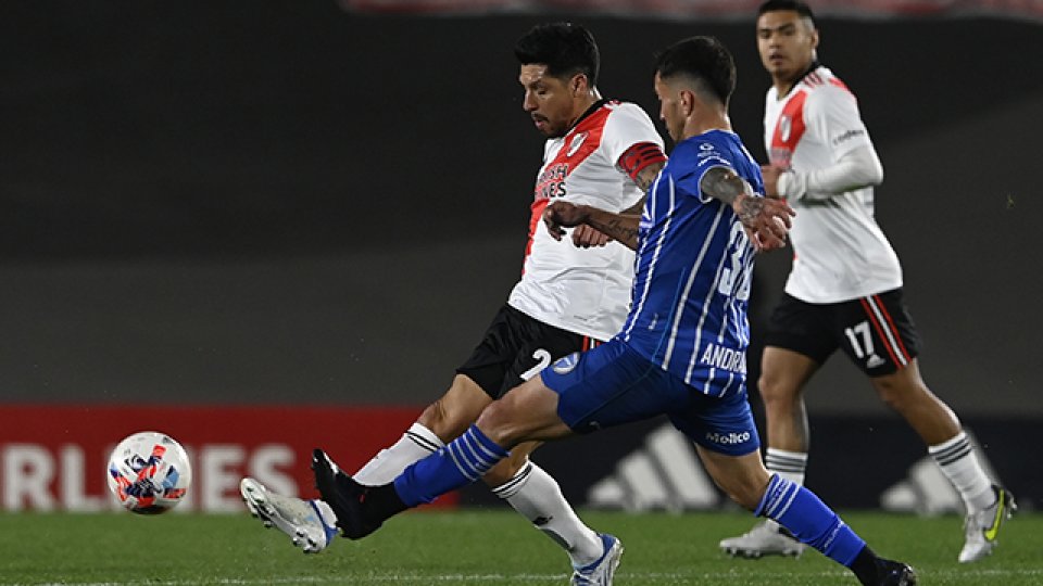 El Millonario volvió a jugar un mal partido y cayó 2 a 0.