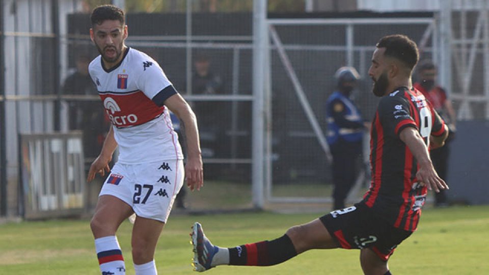 atronato se hizo fuerte como local. (@catigreoficial)