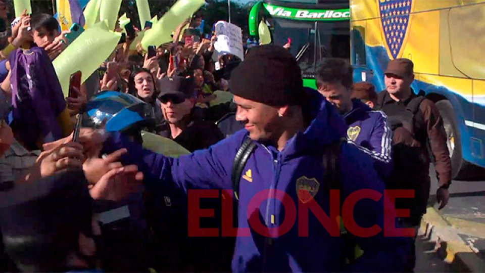 El plantel xeneize llegó a Paraná.