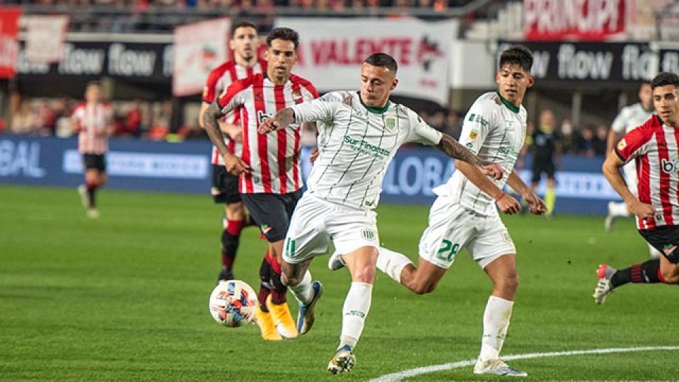 Estudiantes y Banfield no pasaron del empate por la Liga Profesional.