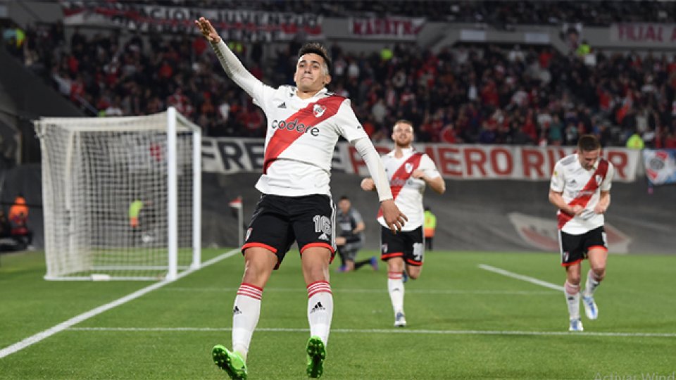 River goleó a Newell's y sigue a la expectativa.