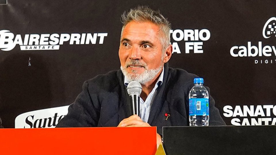 Sergio Rondina dejó de ser el entrenador de Colón.