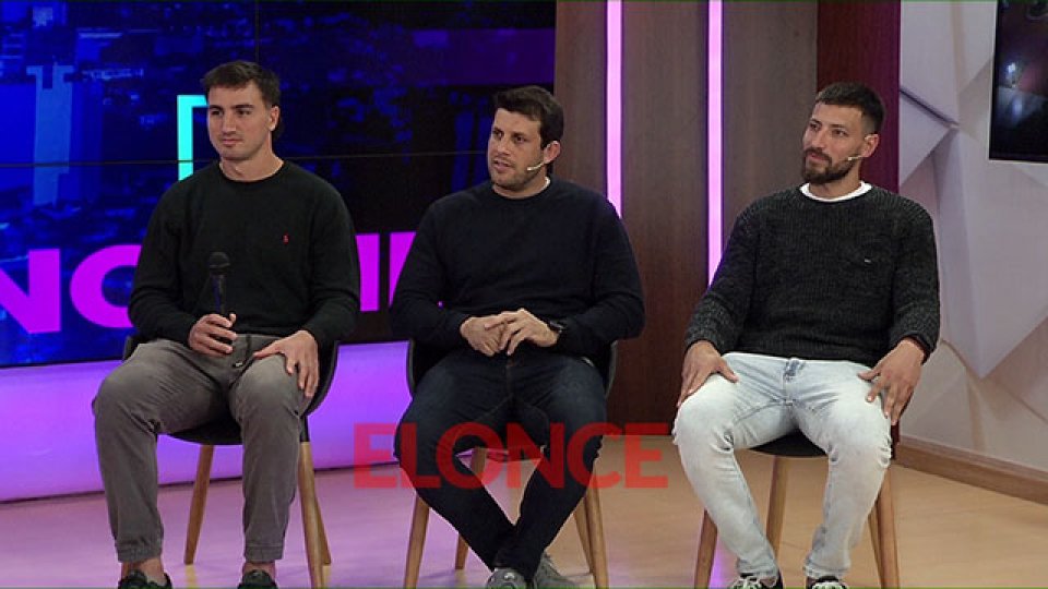 Los jugadores visitaron el programa de Elonce, Buenas Noches.