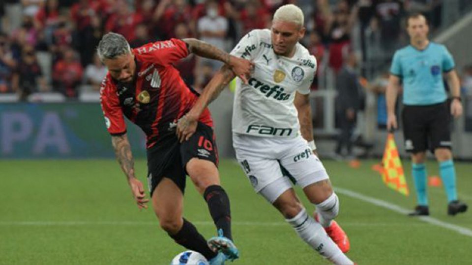 Athlético Paranaense y Palmeiras abren las semifinales de la Copa Libertadores.