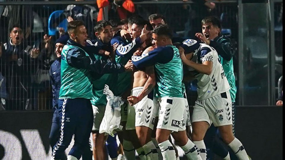 Gimnasia ganó y es líder del torneo.