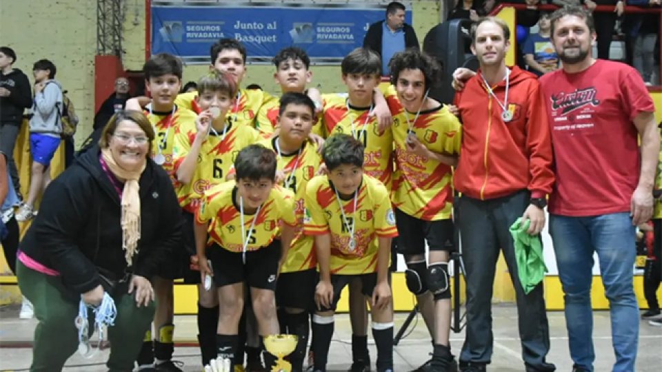 Se jugaron las finales de las categorías formativas del Futsal paranaense.