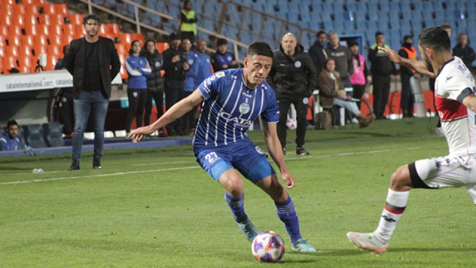 Godoy Cruz perdió la chance de acercarse a Atlético Tucumán.