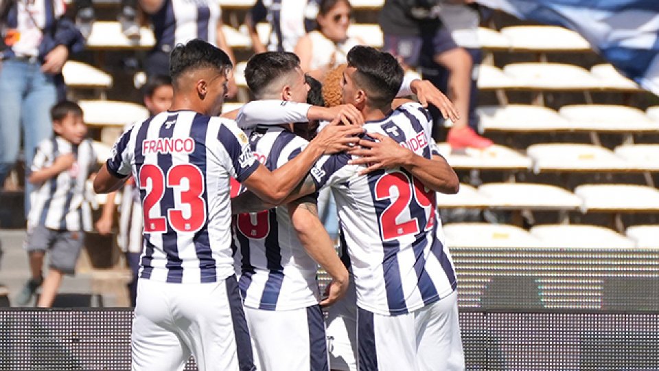 Talleres aprovechó sus chances y se quedó con un claro triunfo ante Godoy Cruz.