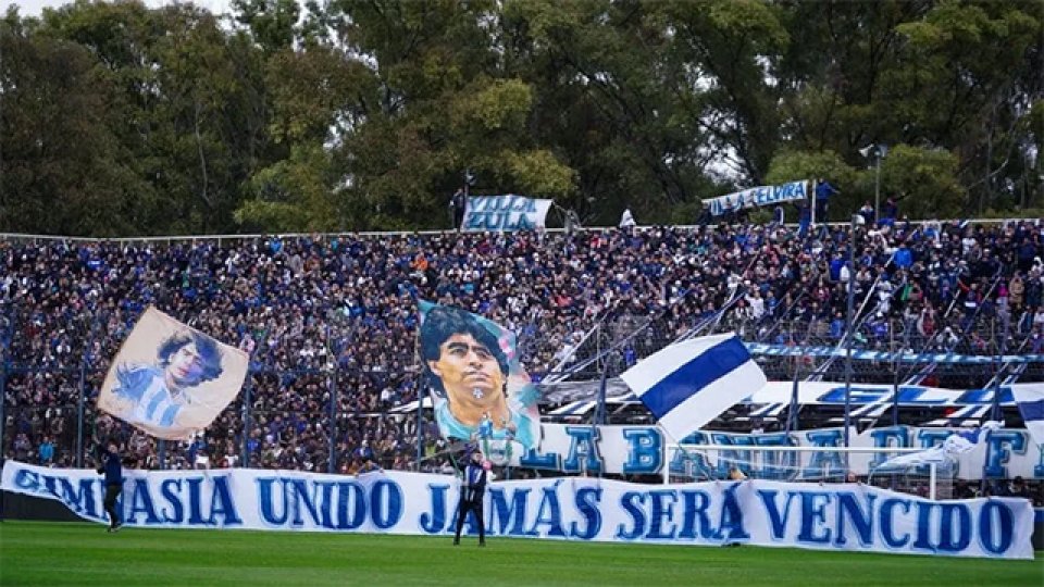 Gimnasia recibirá a San Lorenzo solo con socios en su cancha.