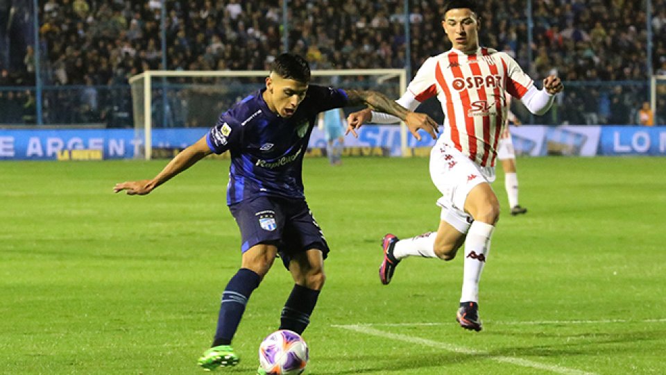 Atlético volvió a dejar dos puntos en la pelea por el título.