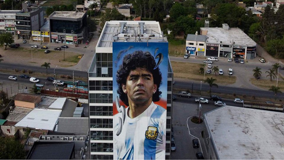 Nuevo mural en homenaje a Maradona inaugura el día de su cumpleaños.