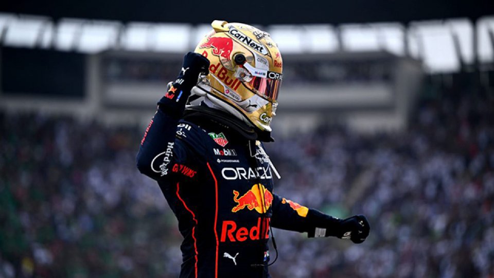 Verstappen logró su 14º victoria de la temporada.