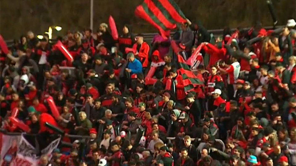 Miles de hinchas coparon Mendoza para ver la final de la Copa Argentina.
