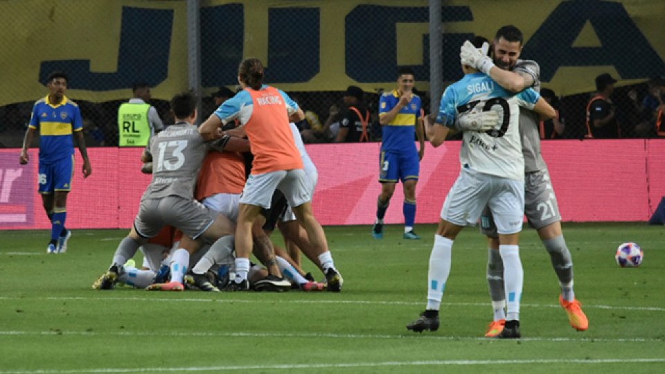 Racing le ganó a Boca y se llevó el Trofeo de Campeones.