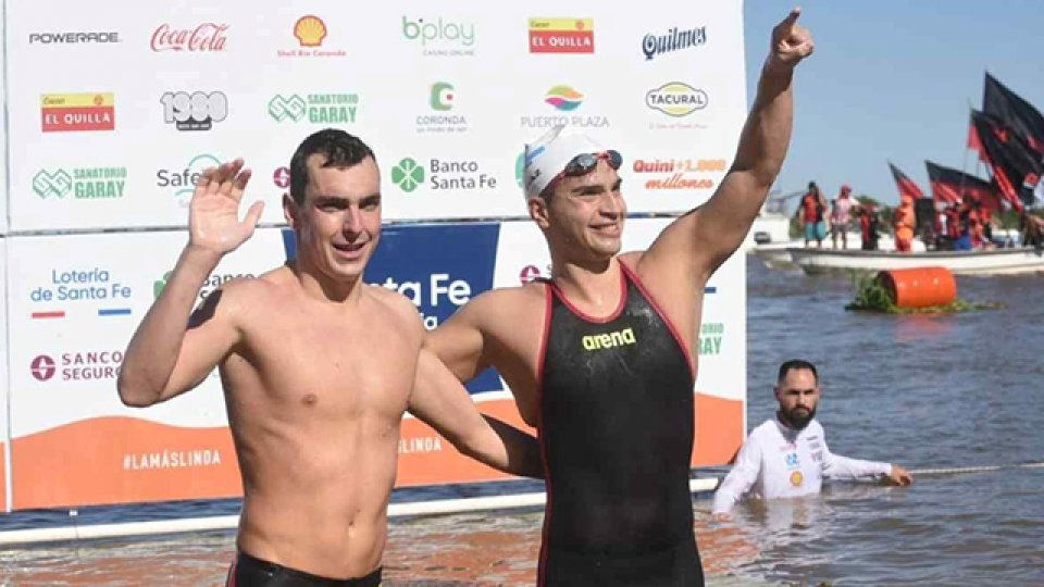 Matías Díaz Hernández ganó la Maratón Santa Fe - Coronda. (Foto: Radio Gol)