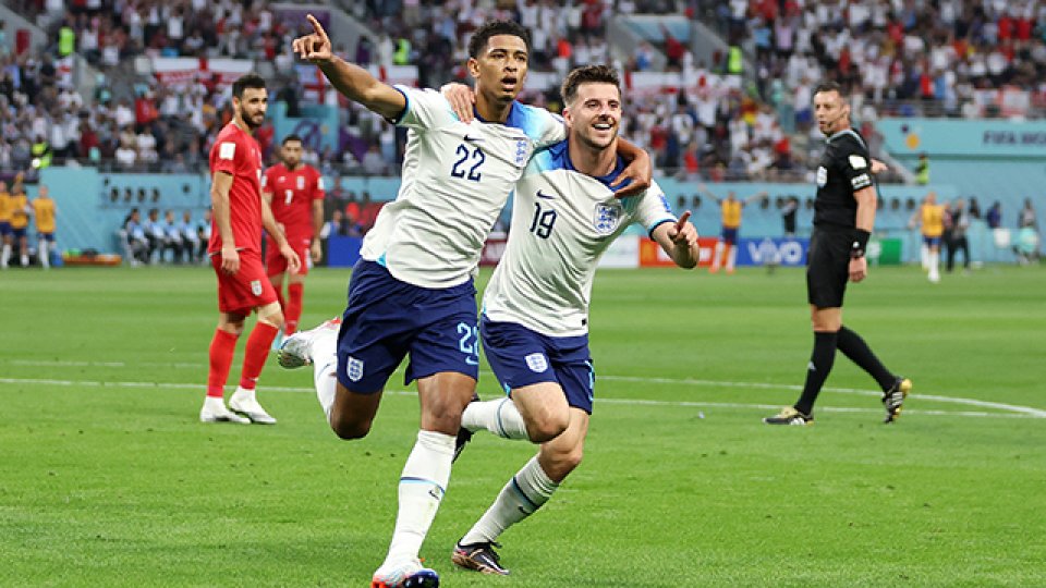 Inglaterra debutó a puro gol en el Mundial.