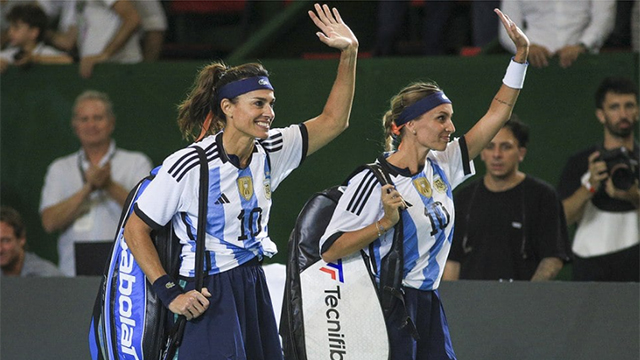 Gabriela Sabatini se reencontró en un court con el público argentino.