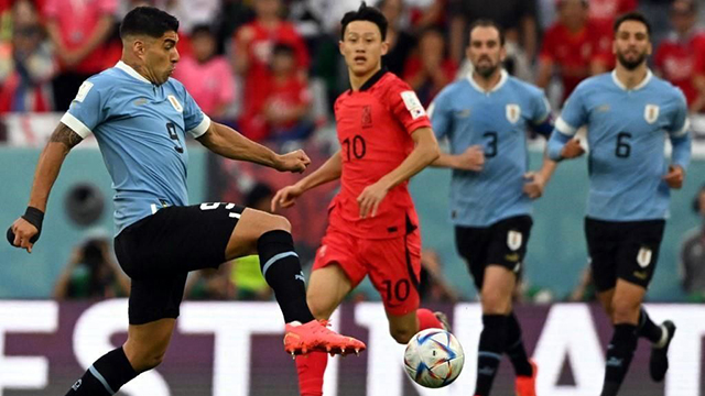 Uruguay no pudo en el debut con Corea del Sur.