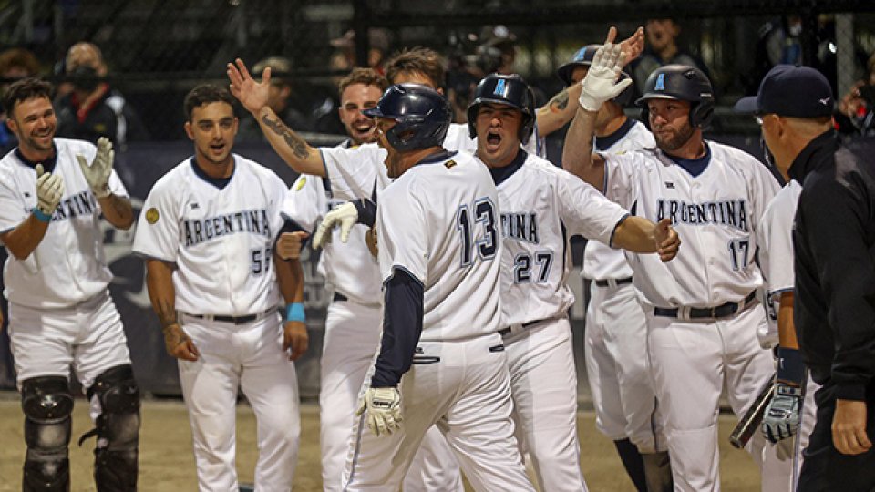 Argentina logró una remontada para vencer a Nueva Zelanda 11-5.