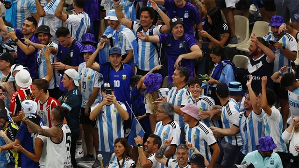 Los hinchas argentinos hicieron una gran previa en el estadio Lusail.
