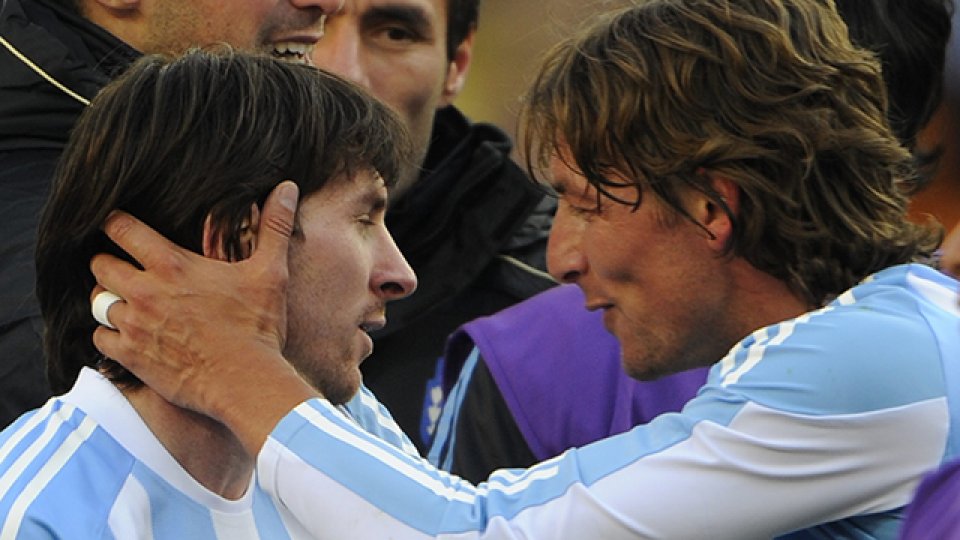 Gabriel Heinze, actual DT de Newells, recibió a Lionel Messi en Rosario.