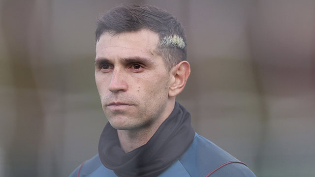 Dibu Martínez volvió a las prácticas con el Aston Villa.