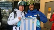 Tras el enojo con Messi, Canelo Álvarez posó con la camiseta de Argentina
