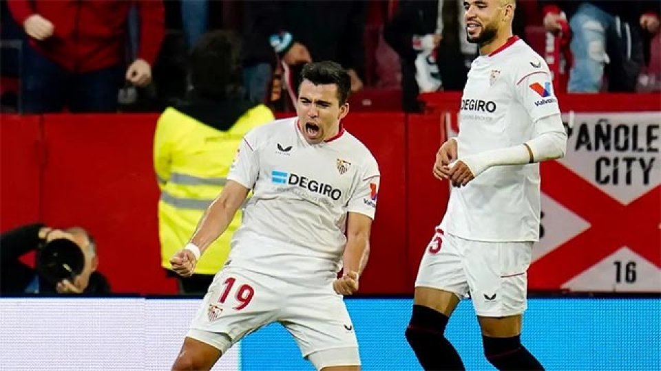 Marcos Acuña marcó un gol en la victoria de Sevilla.