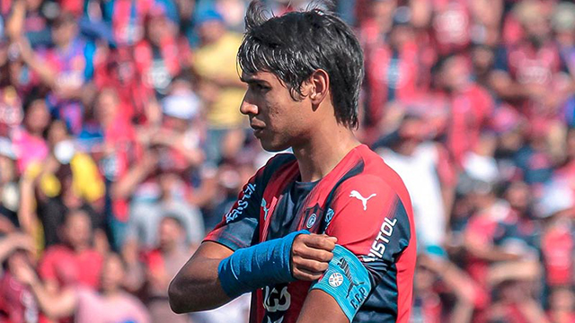 En Boca interesa un futbolista paraguayo para reforzar la defensa.