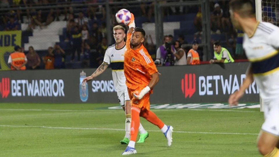 Con el debut de Chiquito Romero en el arco, Boca empató ante Everton.