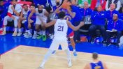 Video: Harden saltó del banco e interrumpió una jugada rival en la NBA