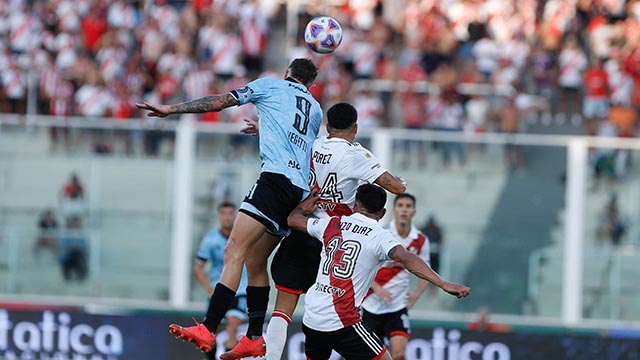 Los goles del triunfo de Belgrano frente a River en Córdoba