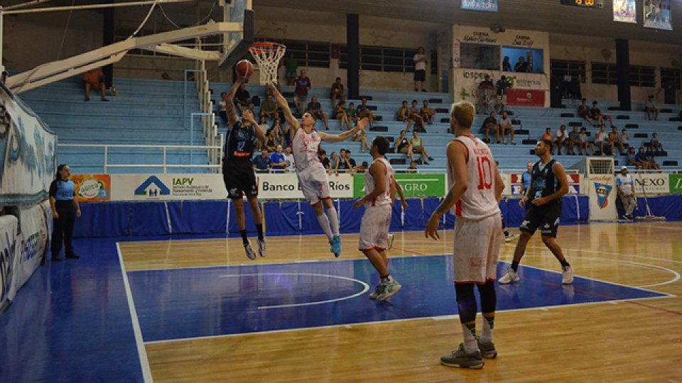 Echagüe le ganó al puntero de la Liga Argentina.