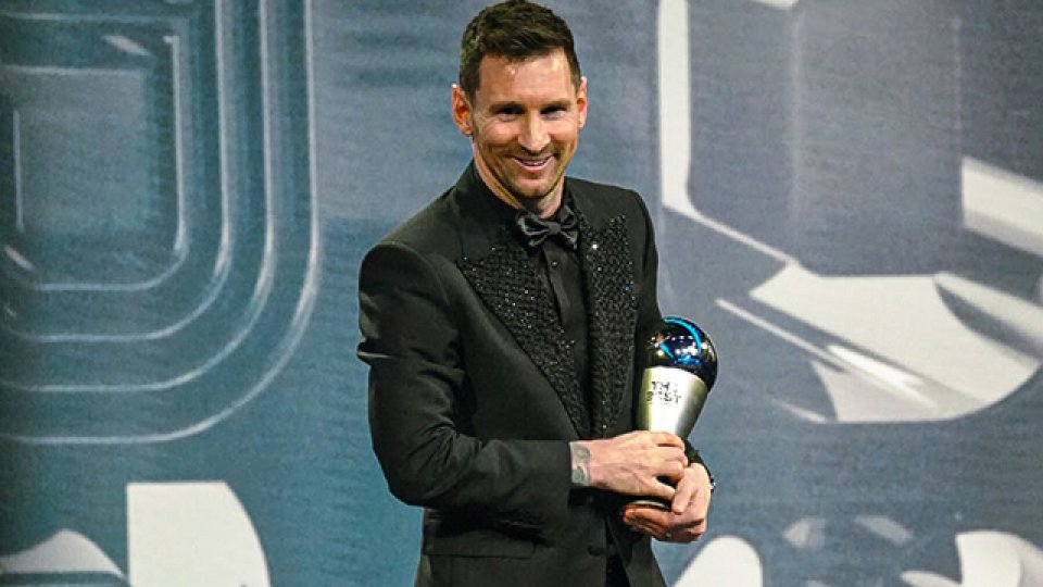 Messi recibió el galardón a mejor jugador del mundo en los The Best.