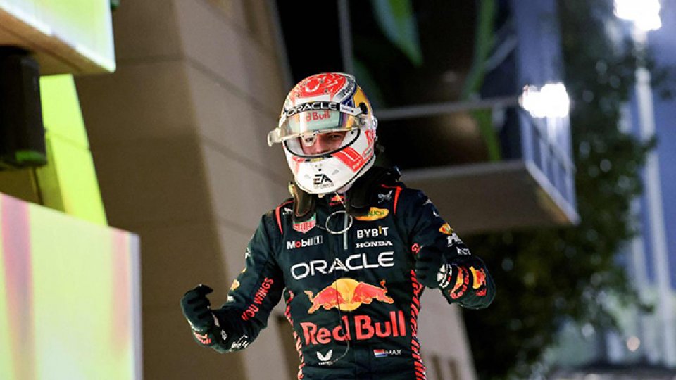 Max Verstappen se llevó el Gran Premio de Barhéin.