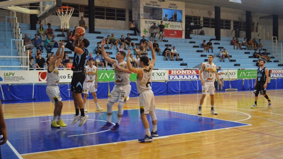 Echagüe ganó un partido ajustado y escala en la Liga Argentina.