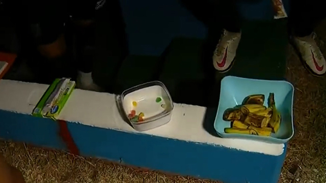 Jugadores de Gimnasia de Jujuy se alimentaron en pleno corte de luz.