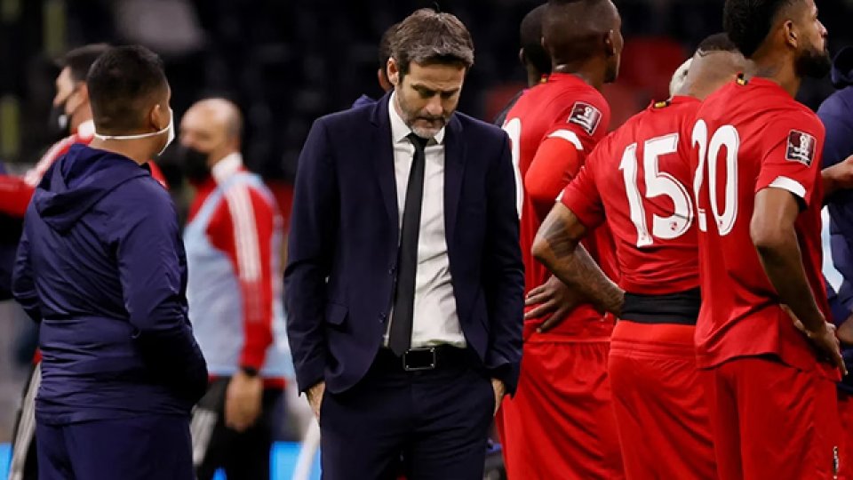 El entrenador de Panamá explicó porqué pondra suplentes contra Argentina.