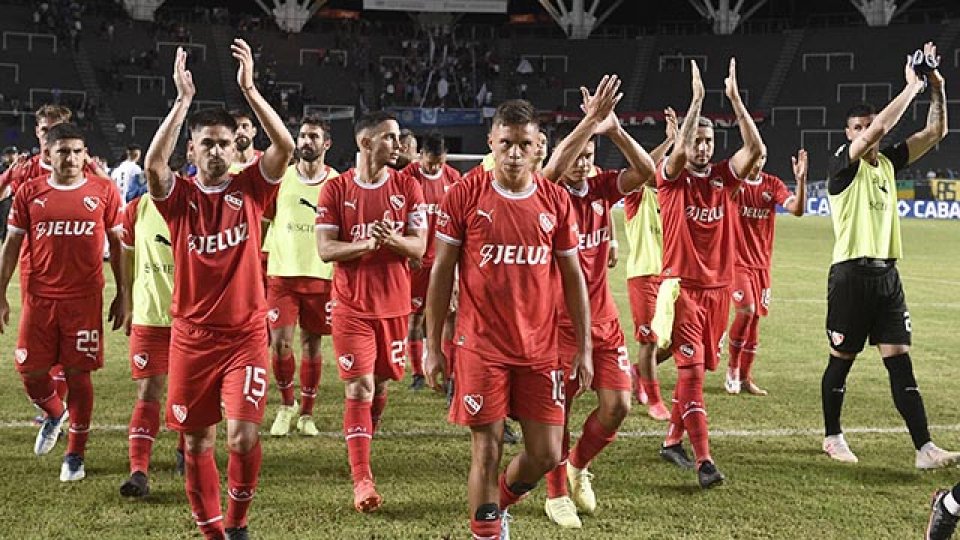 Independiente ganó 3-0 en su debut en la Copa Argentina.