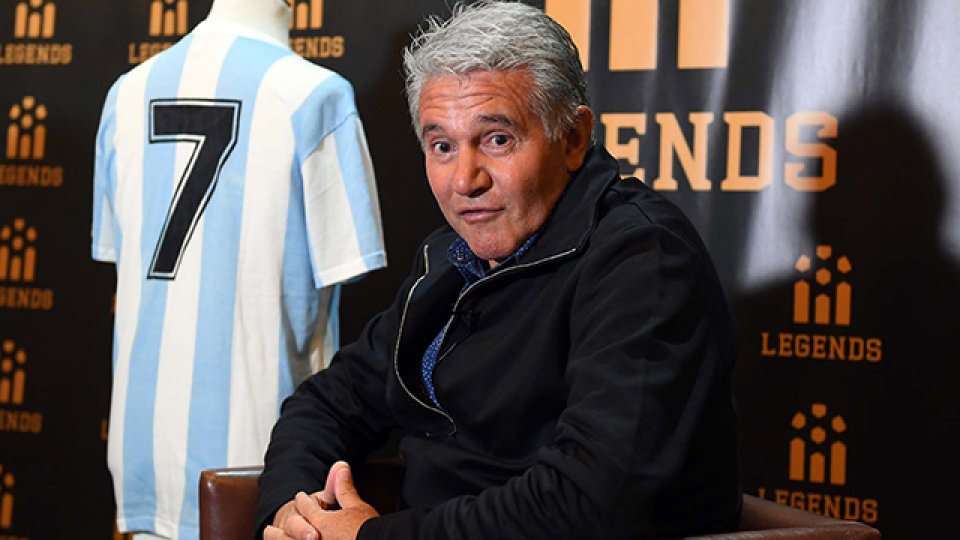 Burruchaga se postuló para dirigir Independiente.