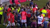Video: batalla campal entre jugadores en una semifinal del fútbol brasileño