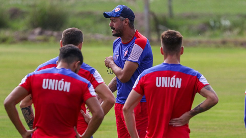 Gustavo Munúa dejó de ser el director técnico de Unión de Santa Fe.