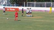 De tiro libre y al ángulo: el golazo de zurda de una arquera en el fútbol femenino argentino