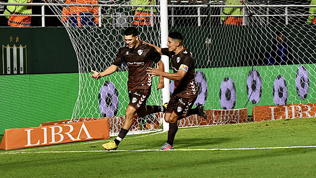 Platense derrotó a Banfield como visitante por la Liga Profesional.