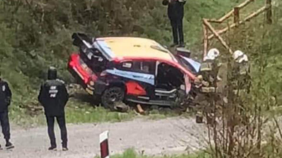 Falleció un piloto tras un accidente durante una prueba del Mundial de rally.
